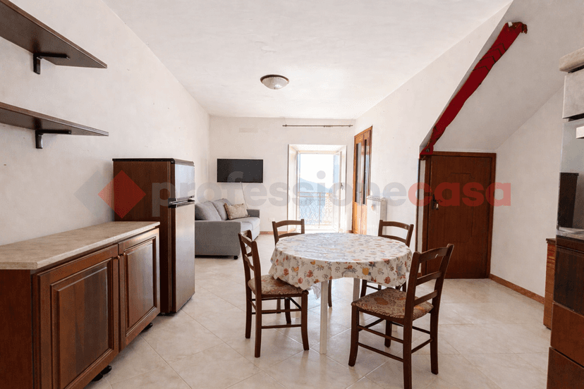 Casa indipendente in Via Circumvallazione 34, Vico nel Lazio — foto 3 di 5