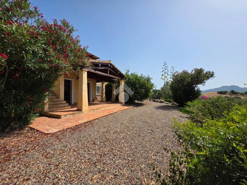 Villa in Via Buddui, Castiadas — foto 2 di 5