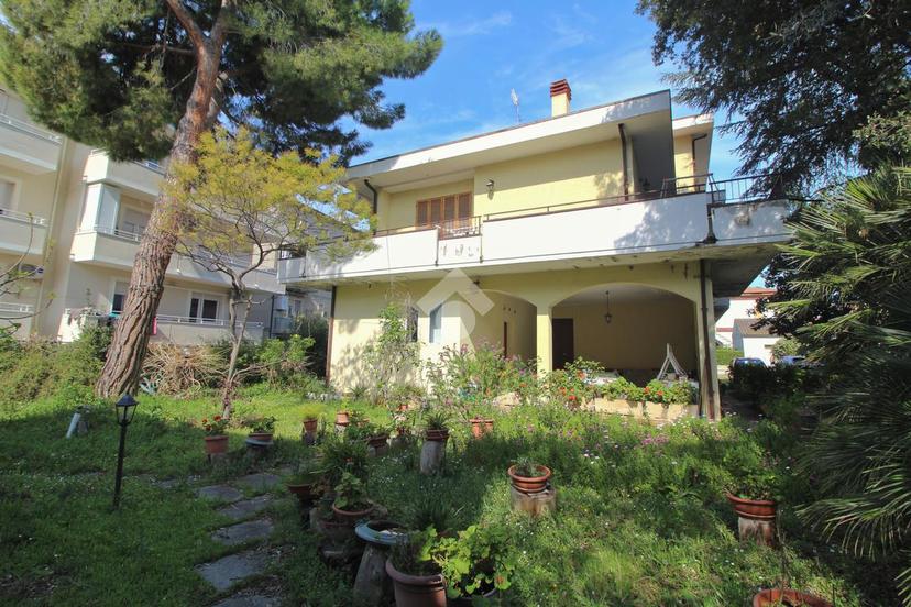 Villa in Via Sabotino 56, Giulianova — foto 2 di 5