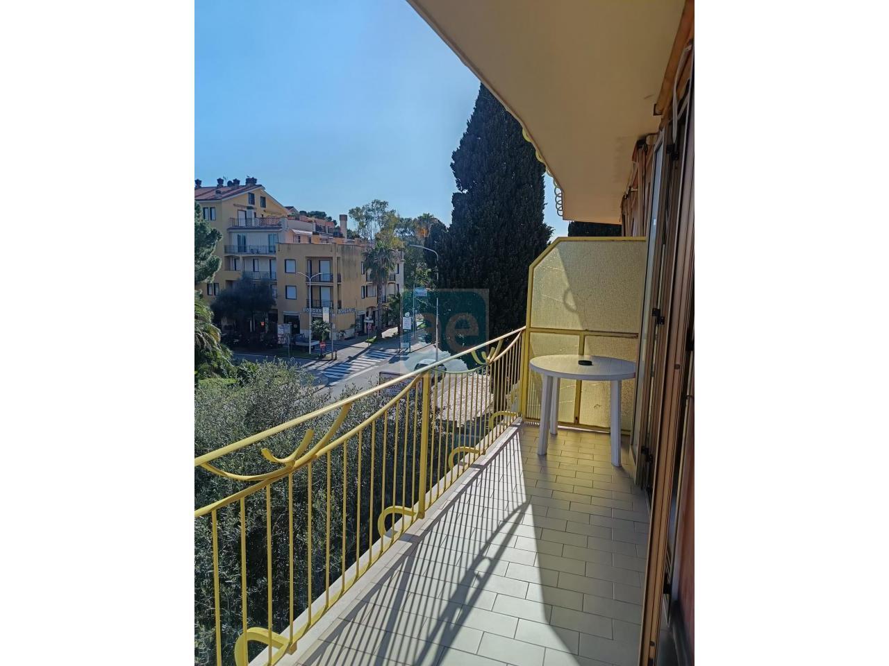 Trilocale in Piazza Magnolie 1, San Bartolomeo al Mare