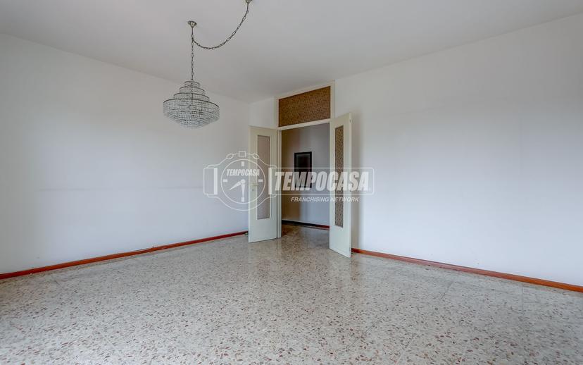 Trilocale in Via Rebaglia 7, Somma Lombardo — foto 2 di 5