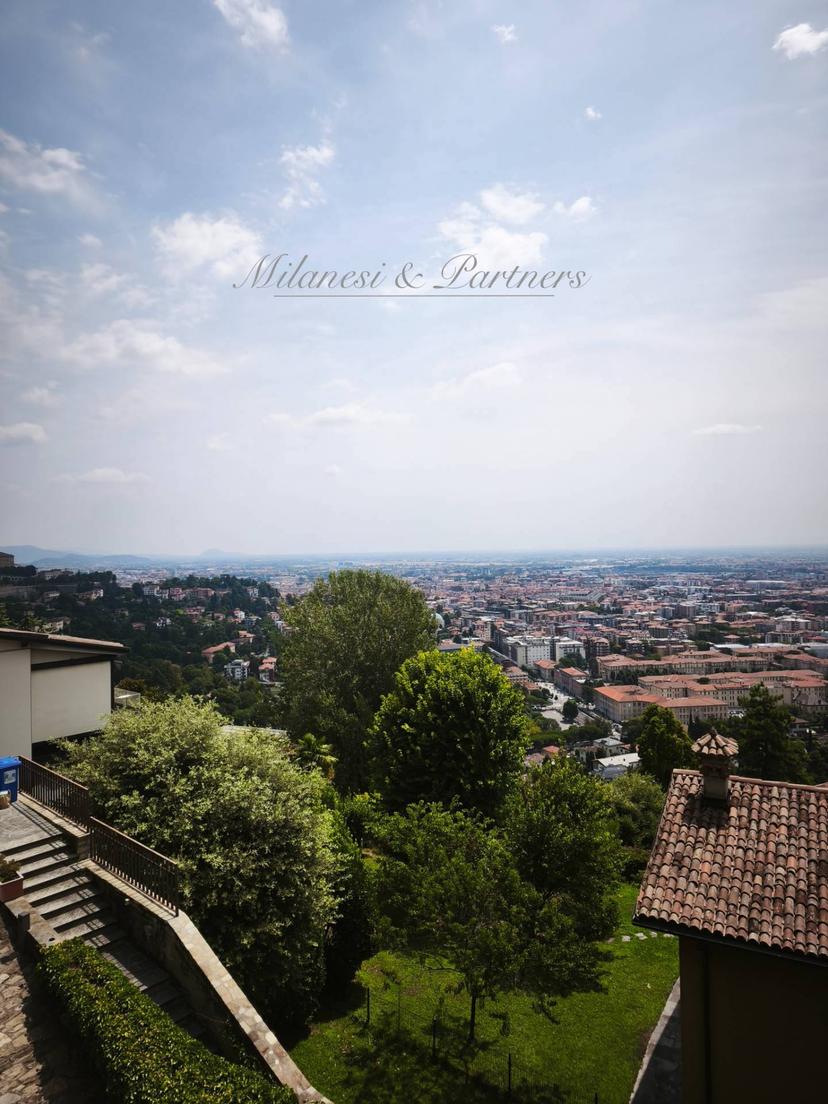 Trilocale in Via Sudorno 26, Bergamo