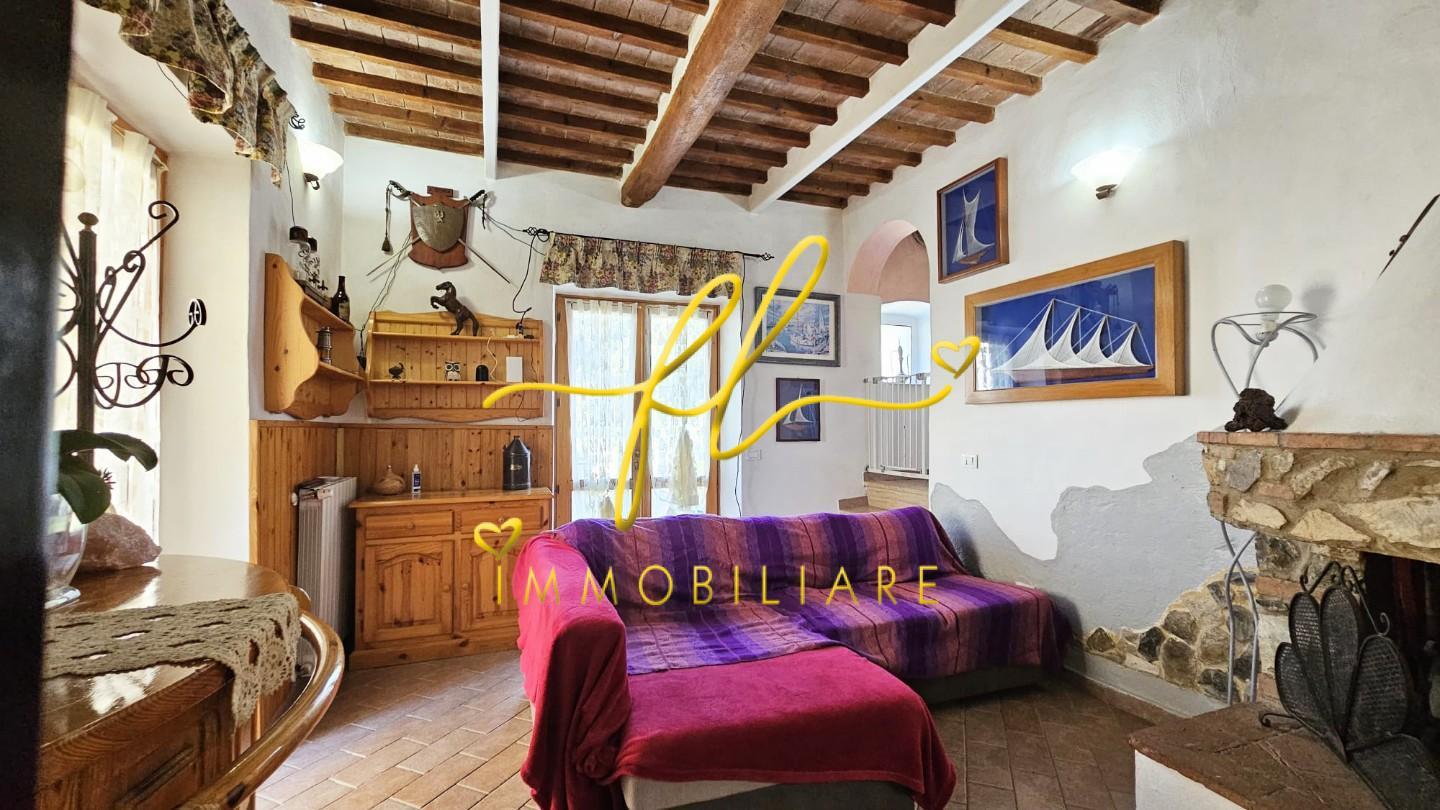 Quadrilocale, Santa Luce