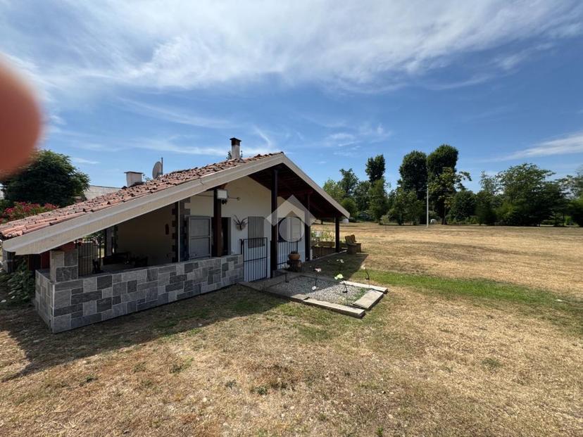 Villa in Str. Vicinale del Piaggio 67, Galliate — foto 3 di 5
