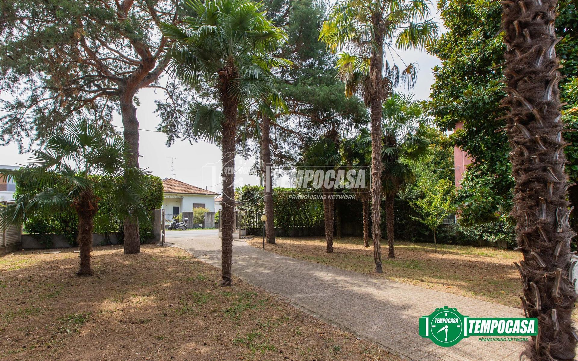 Villa in Via Sardegna 29, Magnago