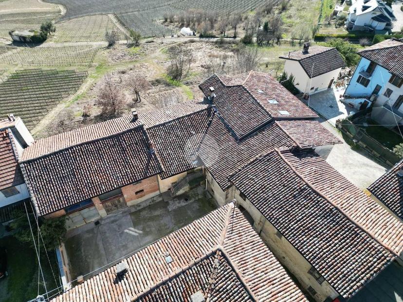 Casa indipendente in Via Vassalli 17, La Morra — foto 5 di 5