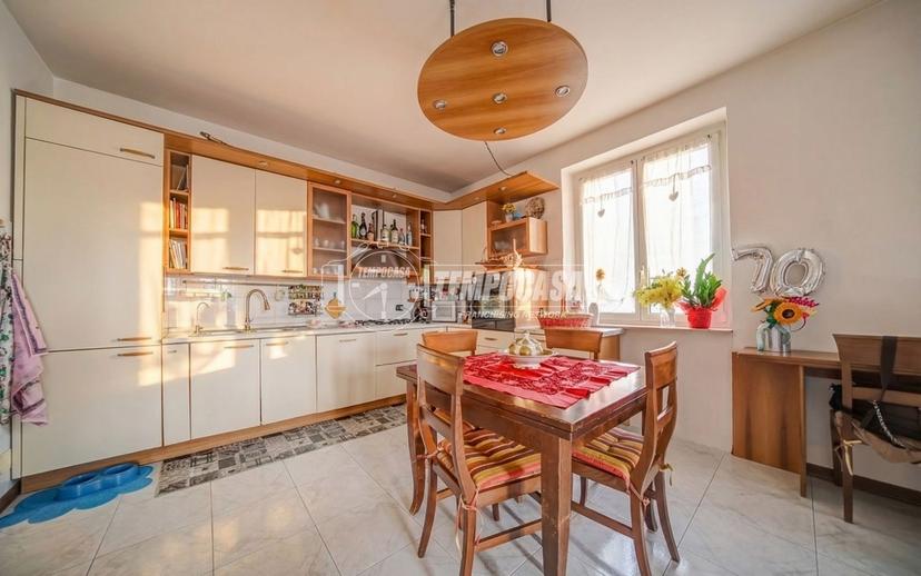 Trilocale in Via XXV Aprile 41, Oggiona con Santo Stefano — foto 3 di 5