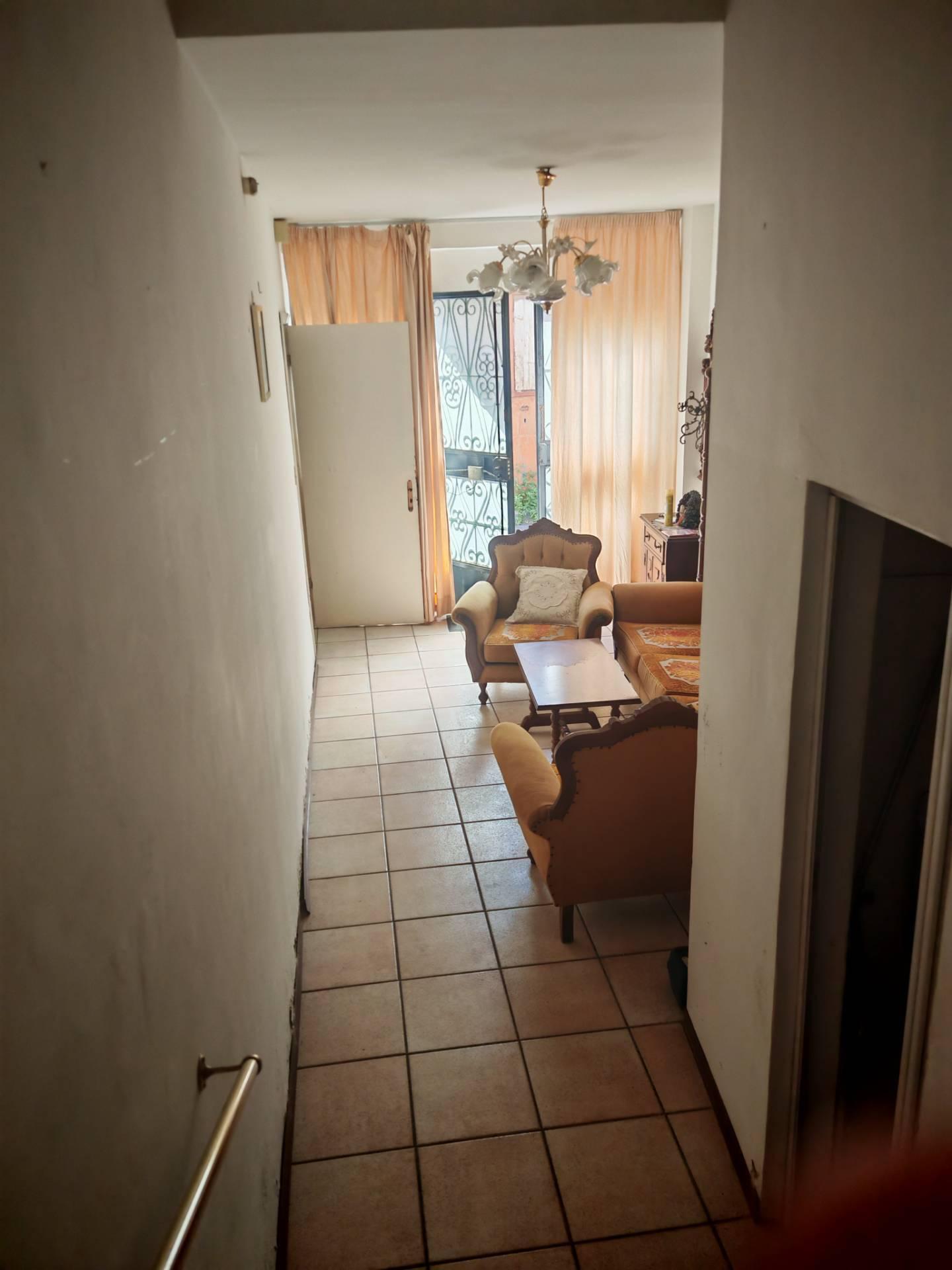 Casa indipendente in Vico Addario 28, Paternò