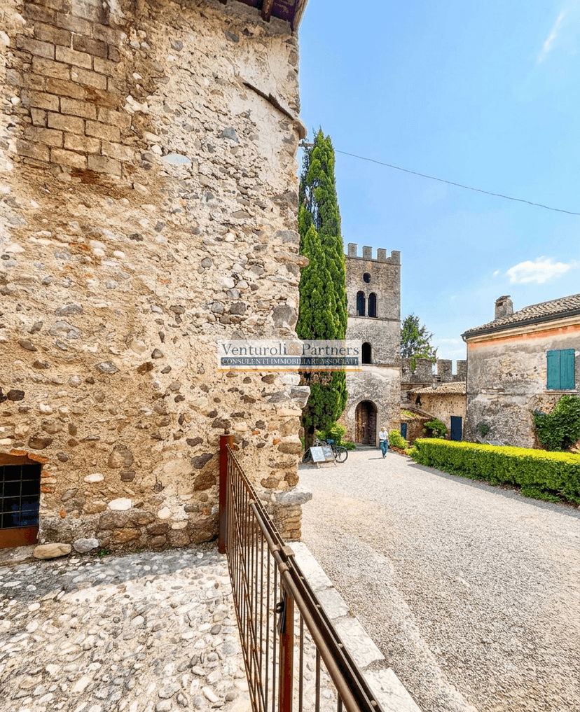 Rustico in Strada Sale, Monzambano — foto 2 di 5