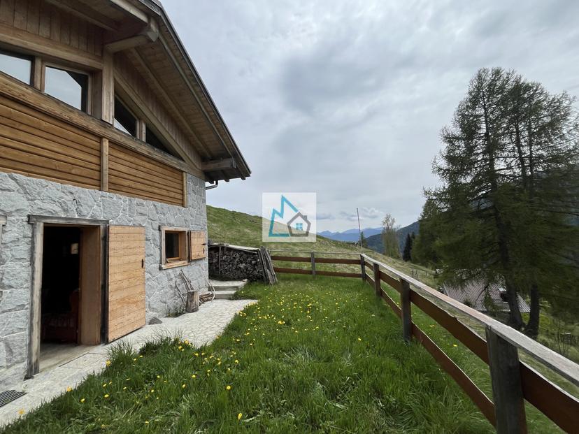 Baita in Varassone, Valdaone — foto 3 di 5