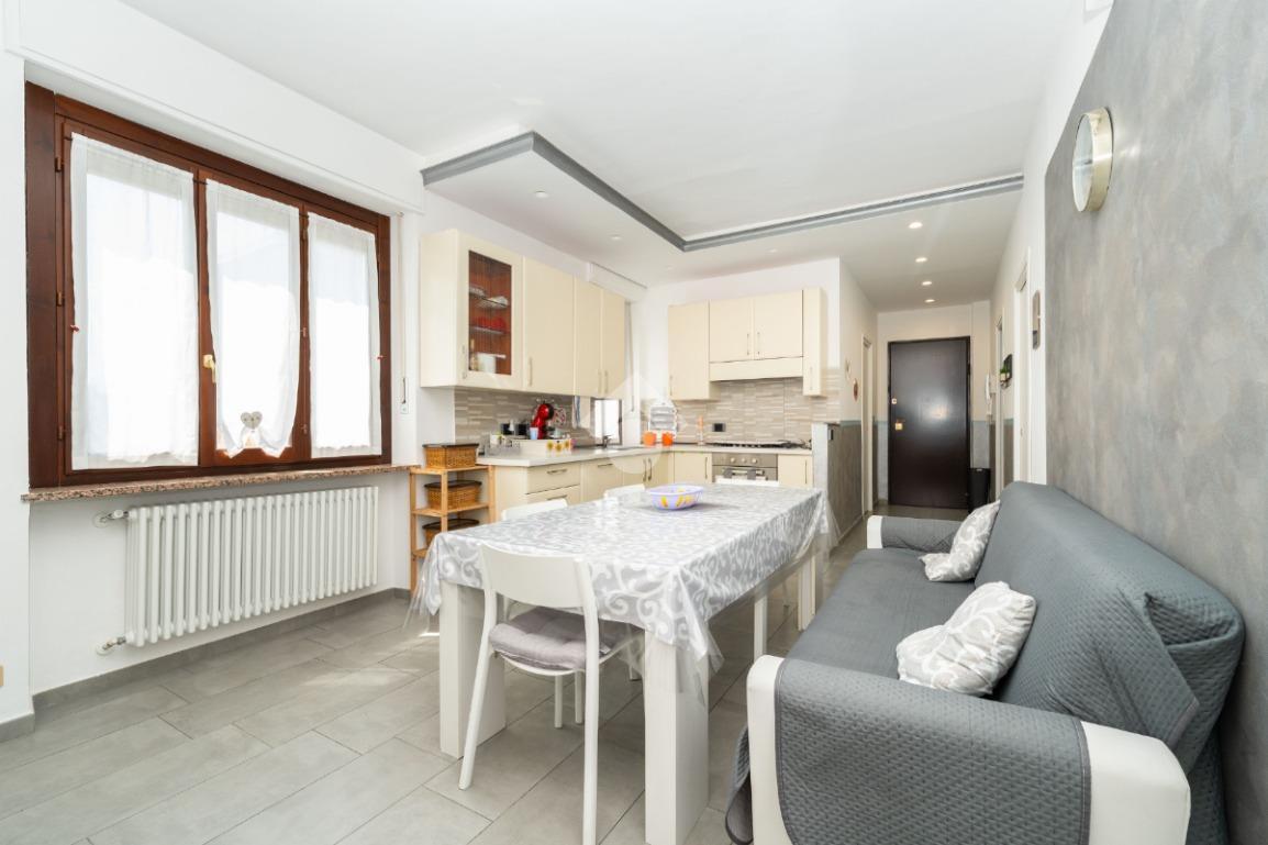 Trilocale in Via Martin Luther King 5, Caselle Torinese