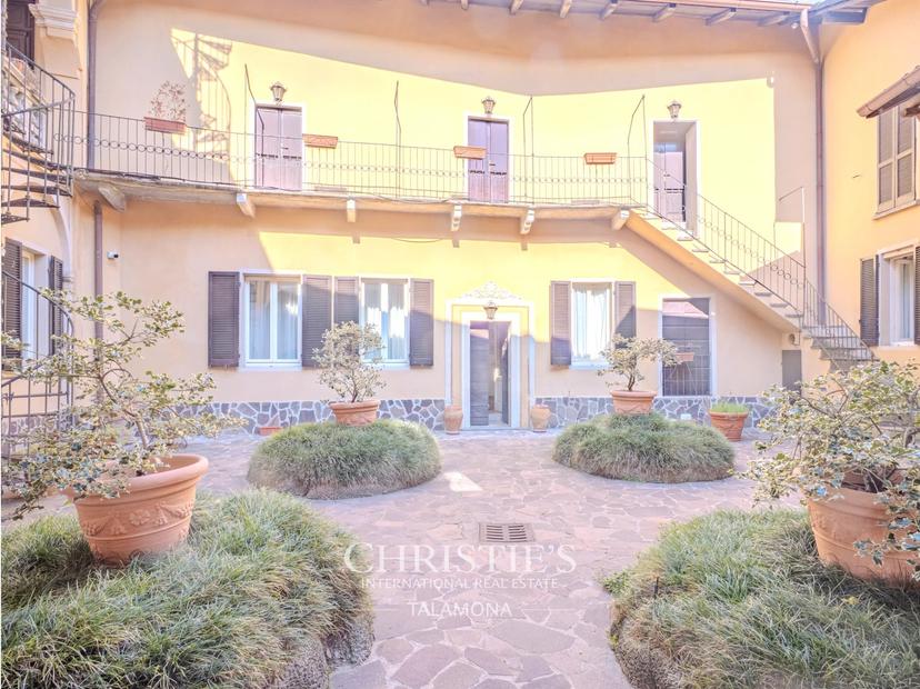 Casa indipendente, Porto Valtravaglia — foto 3 di 5