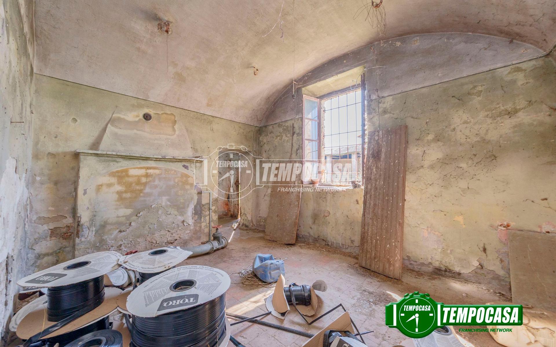 Cascina in Via Mezzano 99/Snc, Calendasco