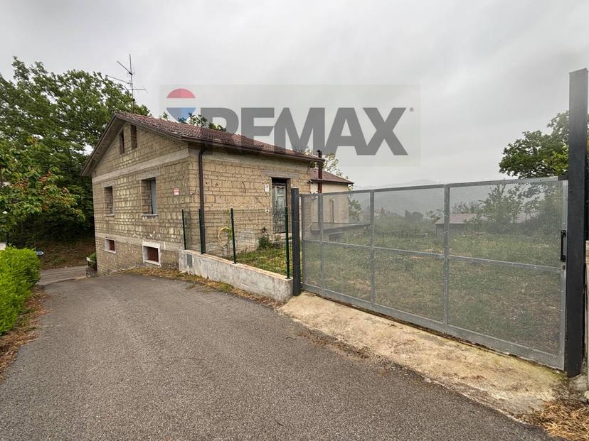 Casa indipendente in Via Margherita 2, San Nicola Manfredi — foto 3 di 5