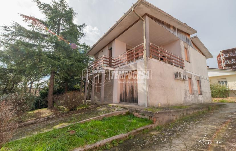 Quadrilocale in Via Decio Raggi 41, Longiano — foto 3 di 5