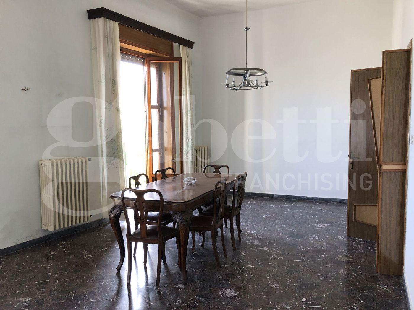 Casa indipendente in Via Roma 25 , Salice Salentino