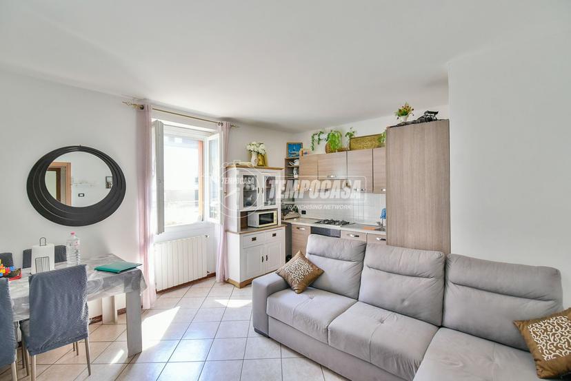Bilocale in Viale Italia, Cantù