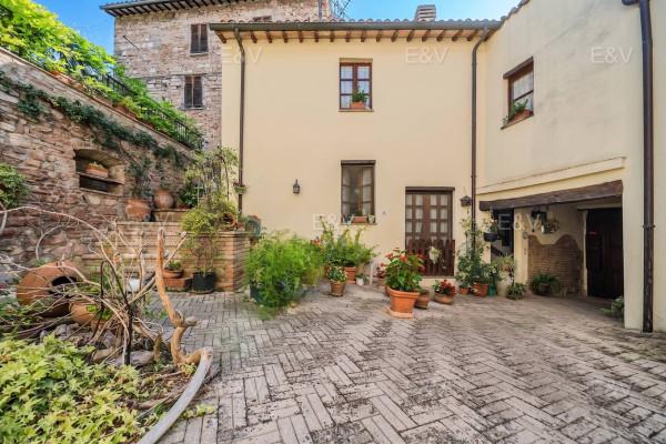 Terratetto unifamiliare in Via Consolare, Spello — foto 2 di 5