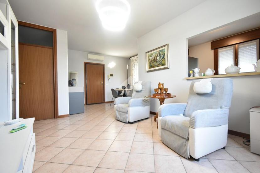 Trilocale in Via Flavio Biondo 81, Savignano sul Rubicone — foto 4 di 5