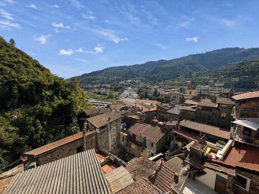 Trilocale in Via Castello, Dolceacqua — foto 5 di 5