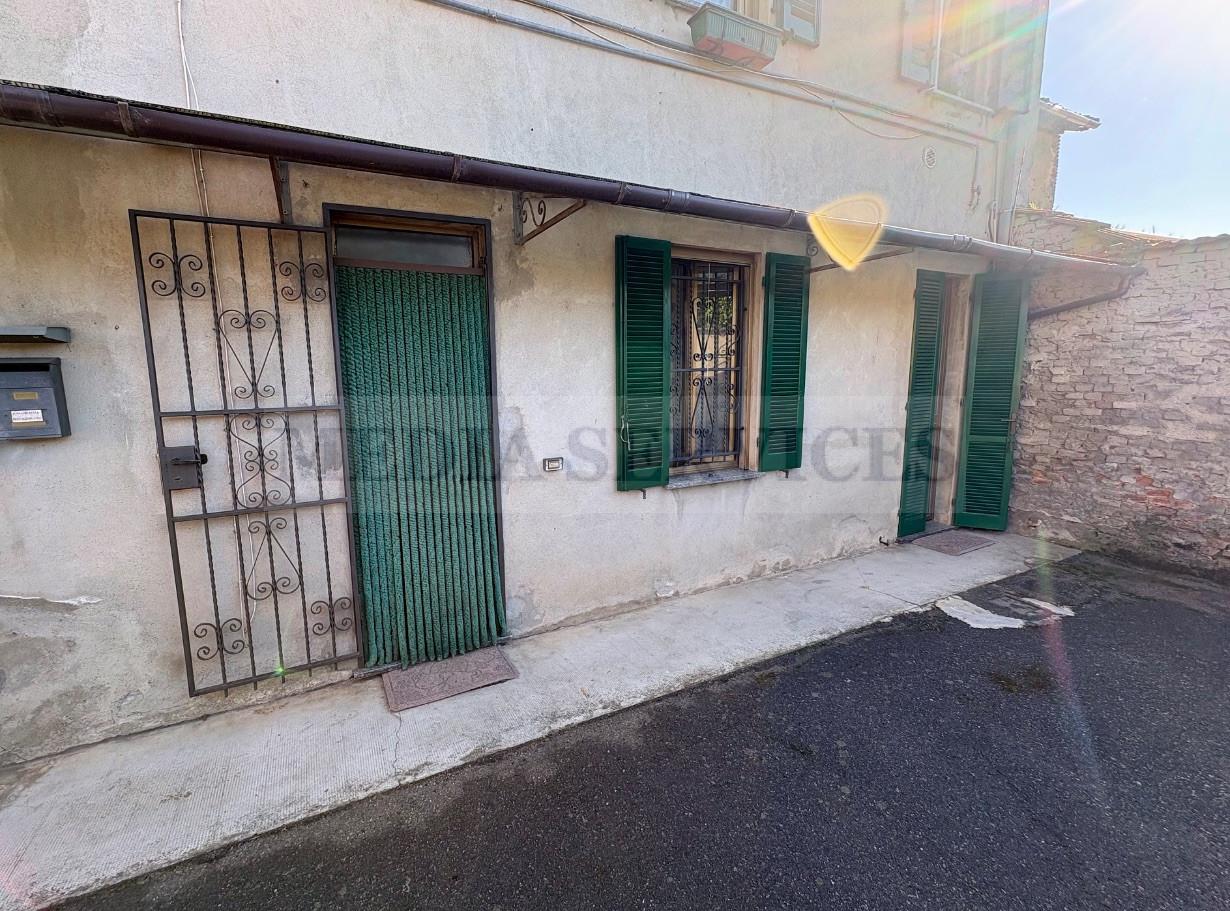 Trilocale in Via Giuseppe Garibaldi N° 19, Mede