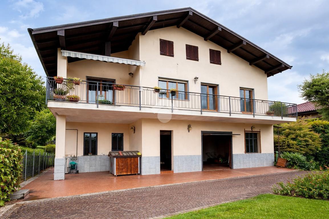 Villa in Via Piemonte 29, Arizzano