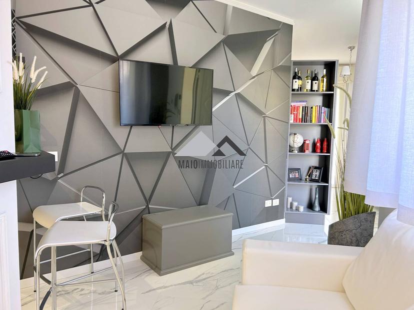 Bilocale in Viale Ceccarini, Riccione