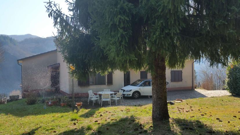 Villa bifamiliare in Via Provinciale San Romano, Piazza al Serchio — foto 3 di 5