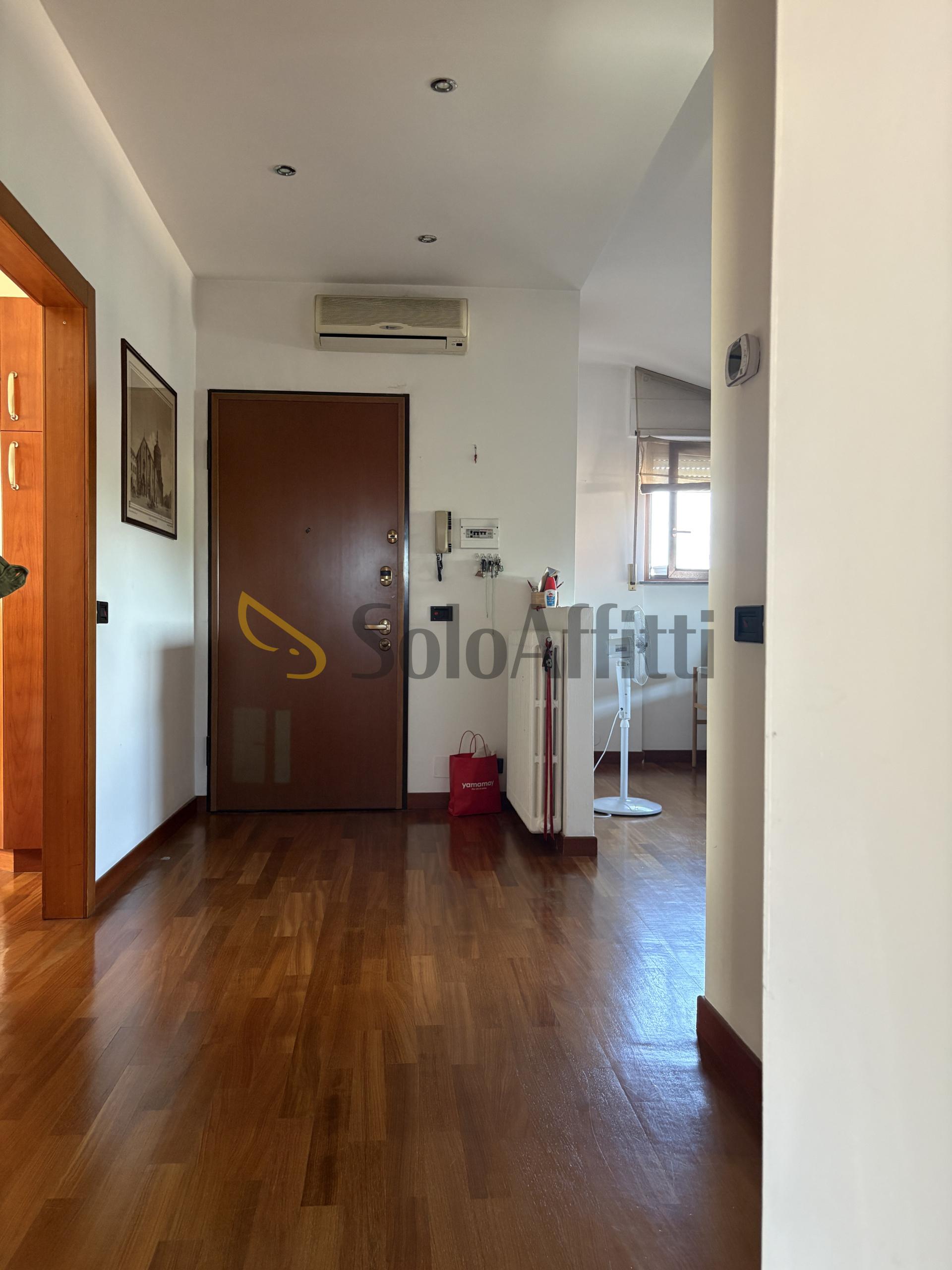 Quadrilocale in Via Edmondo De Amicis 33, Bollate