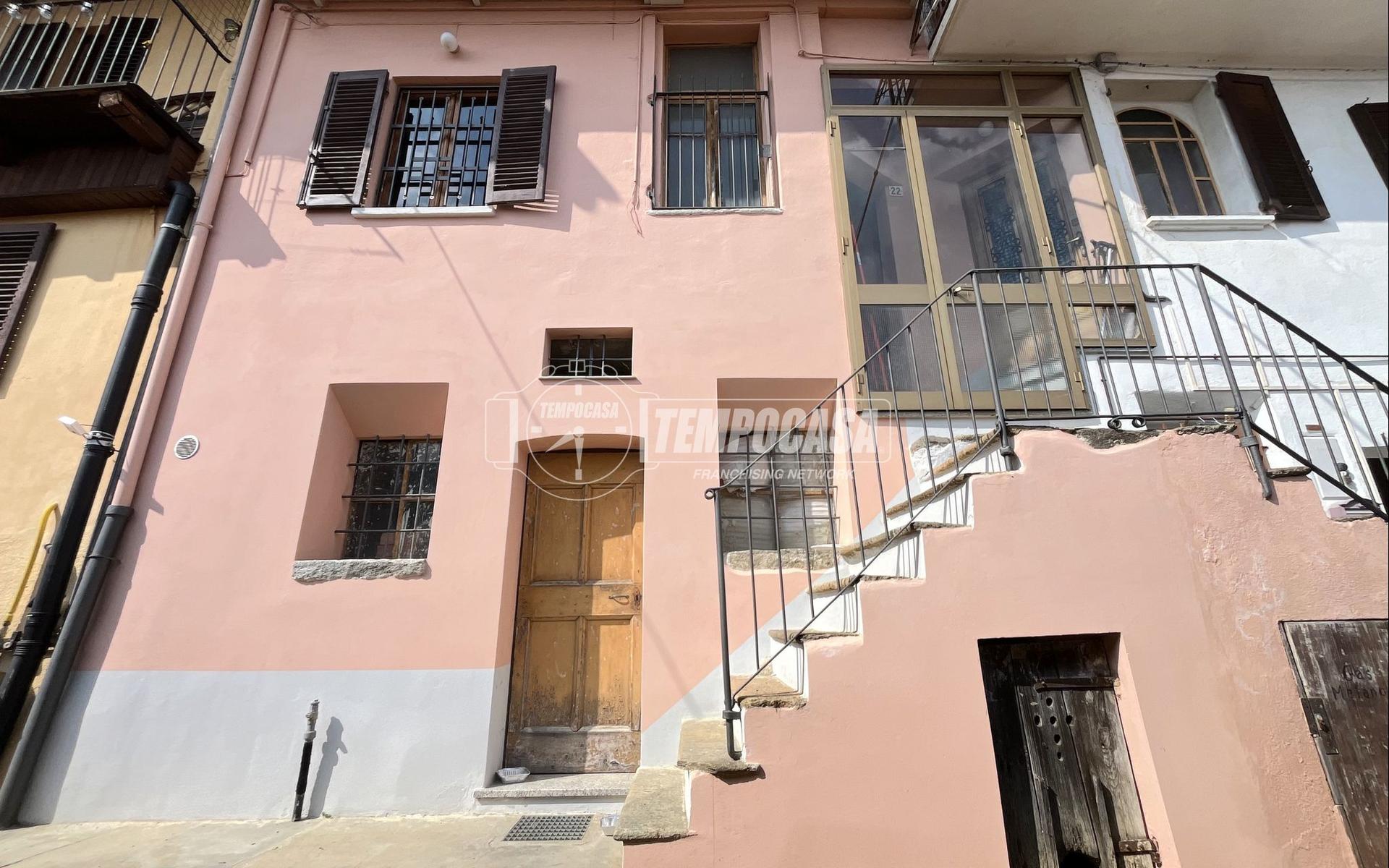 Casa indipendente in Via Giuseppe Mazzini, Valdilana