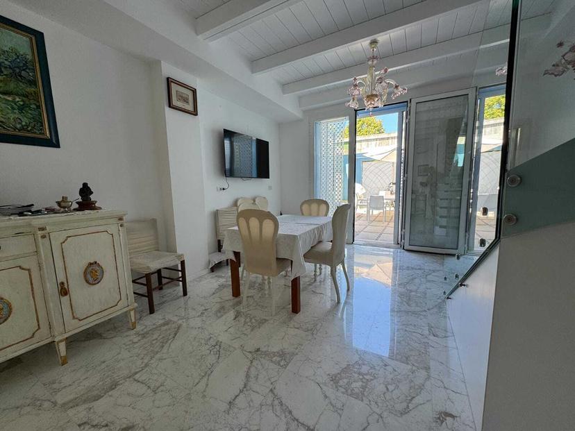 Casa indipendente in Via Sinistra del Porto, Rimini — foto 5 di 5