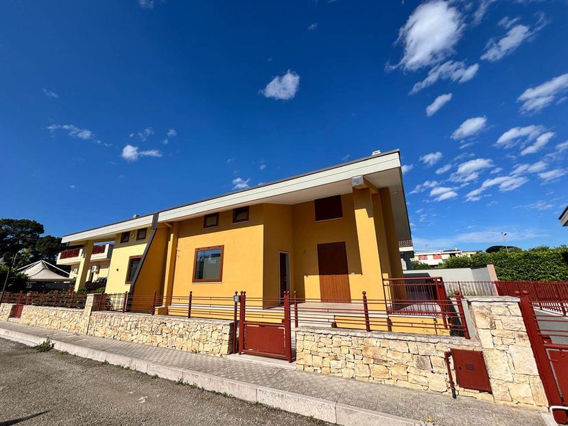Villa bifamiliare in Piazzale Mininni Giuseppe, Palo del Colle — foto 3 di 5