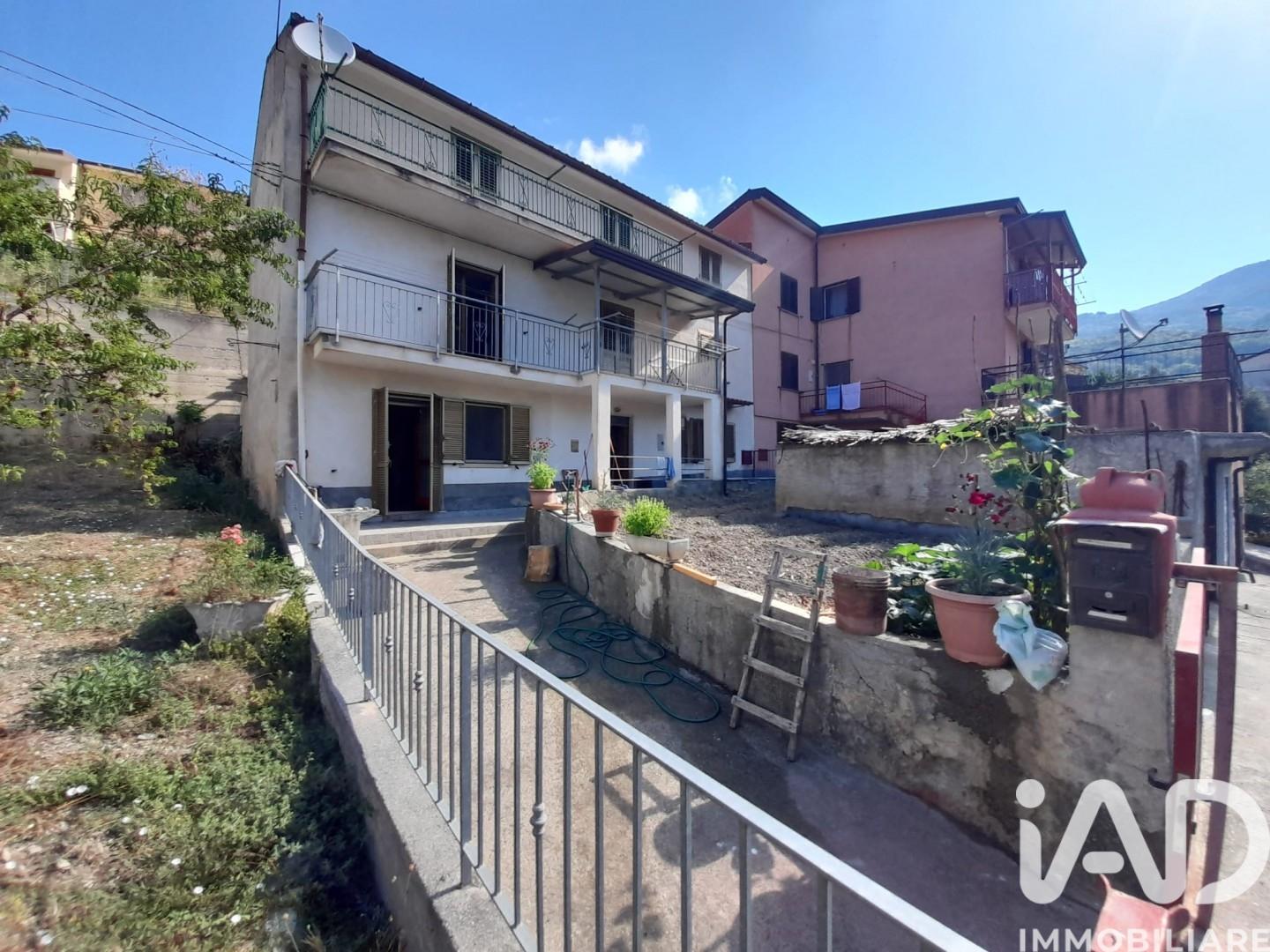 Casa indipendente in Localitã&nbsp; Terredonniche, Fiumefreddo Bruzio
