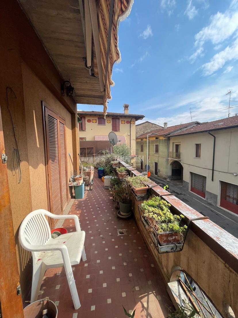 Trilocale in Via Tullio Dandolo 43, Adro