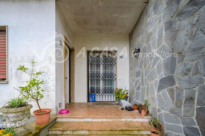 Villa unifamiliare in Strada Provinciale di Mulazzano 62, Lesignano de' Bagni — foto 3 di 5