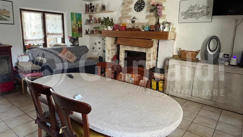 Casa indipendente in Via IV Novembre  42/d, Parona — foto 3 di 5