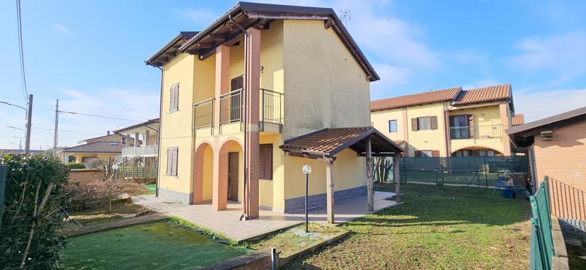 Casa indipendente in Via Pietro Micca 25, Cigliano — foto 3 di 5