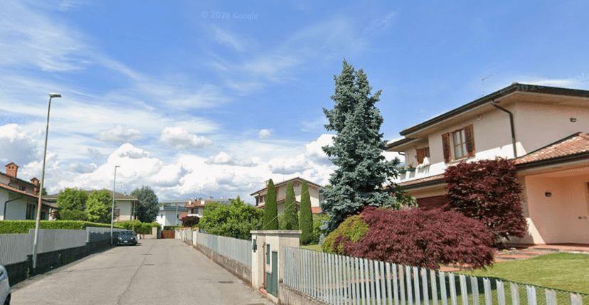 Trilocale in Viale Mario Buttaro, Dalmine