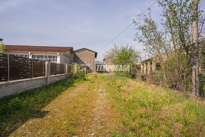 Cascina in Via Erculiani 154, Montichiari — foto 5 di 5
