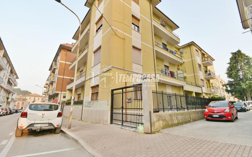 Quadrilocale in Via Sant'Emidio Rosso, Ascoli Piceno — foto 2 di 5