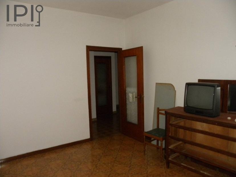 Trilocale in dei Piani 21, Cengio — foto 4 di 5