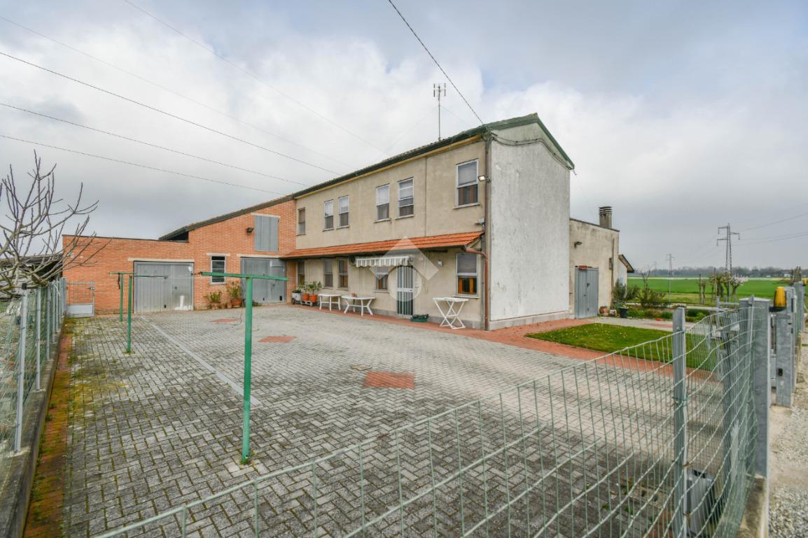 Casa indipendente in Via Padusa 11, Poggio Renatico