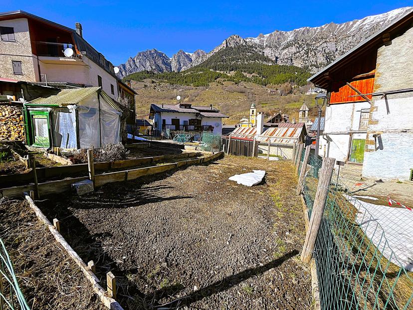 Casa indipendente in Via Saretto 6, Pietraporzio — foto 2 di 5