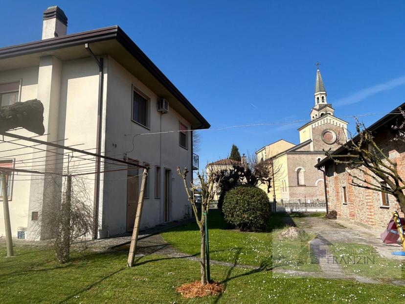 Trilocale in Via Losson Centro 4, Meolo — foto 3 di 5