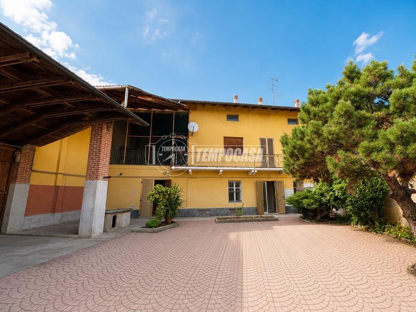 Casa indipendente in Corso Vittorio Emanuele II, Tronzano Vercellese — foto 2 di 5