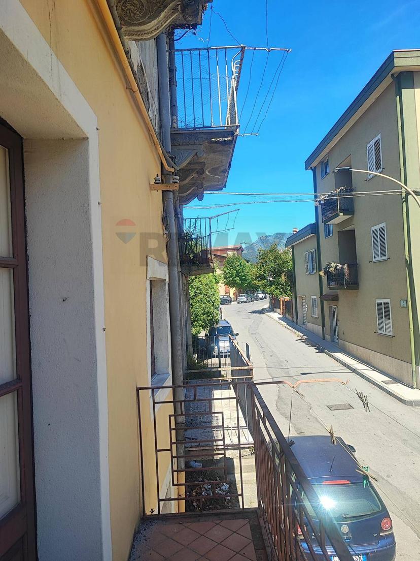 Casa indipendente, Francavilla di Sicilia — foto 2 di 5