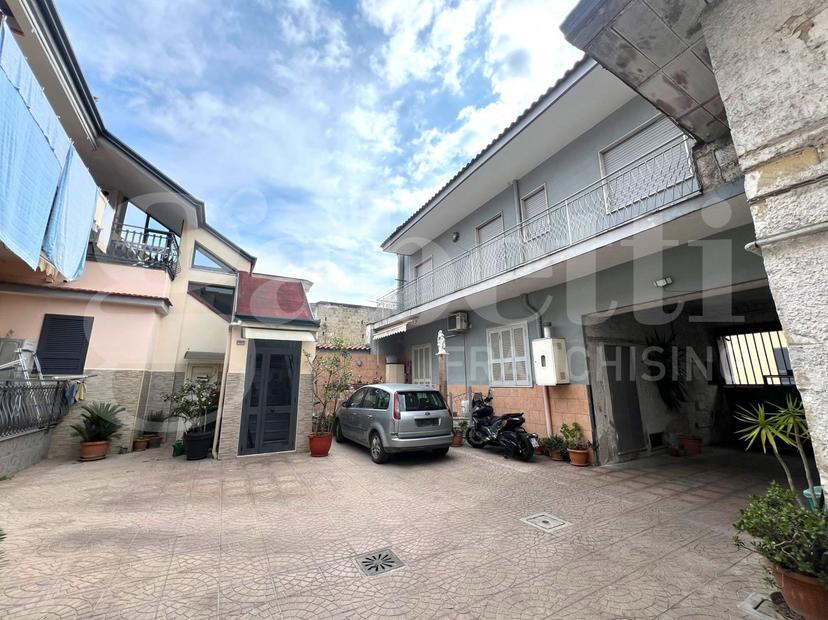 Appartamento in Via Capitano Pasquale Silvestro 42, Arzano — foto 2 di 5