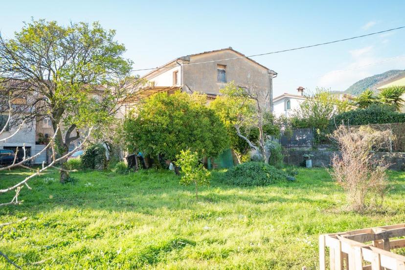 Casale in Castagnola di Sotto, Massa — foto 5 di 5