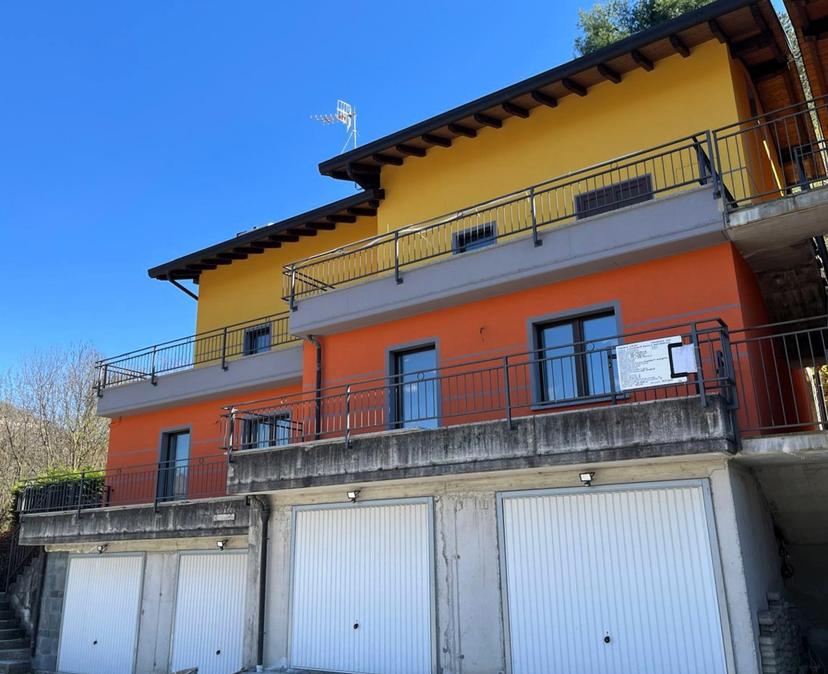 Trilocale in Via XX Settembre Snc, Laino — foto 2 di 5
