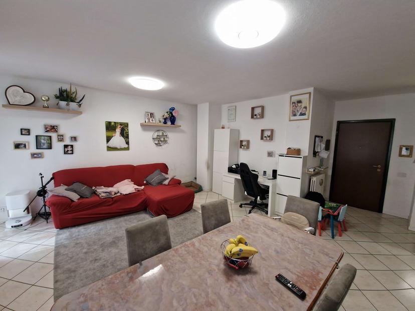 Trilocale in Piazza Santa Maria Nascente, Fenegrò — foto 2 di 5